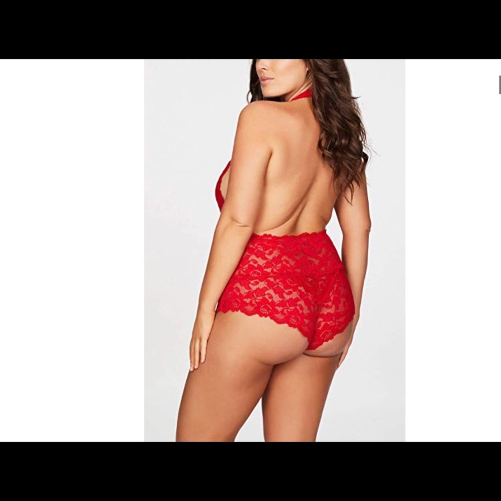 Plus size lace lingerie - Picture 2 of 3